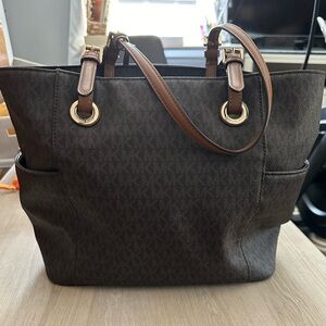 Michael Kors tote